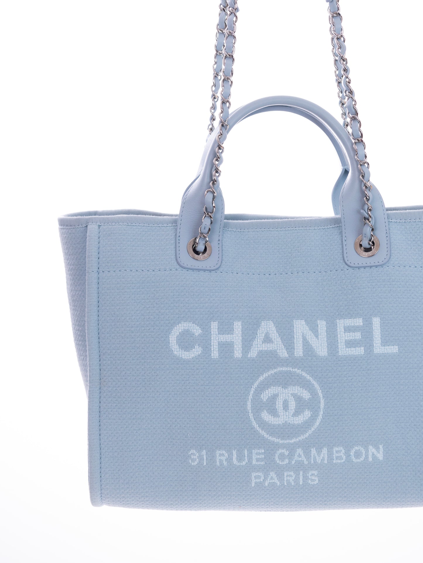 CHANEL DEAUVILLE Medium Size Shopper Babyblau mit Pochette - neues Modell