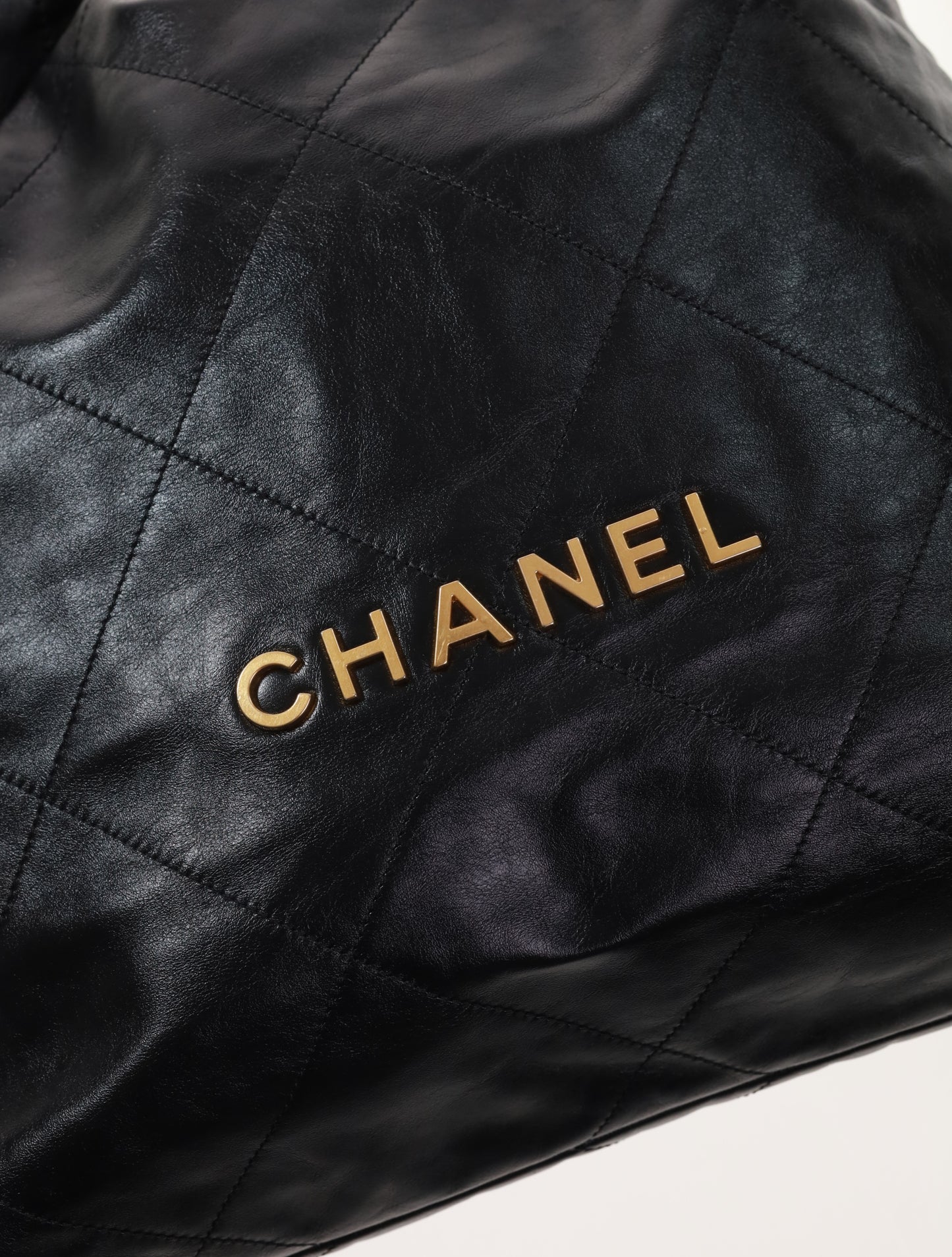 CHANEL 22 Backpack Calf Rucksack Black Schwarz/Gold AS331B0803