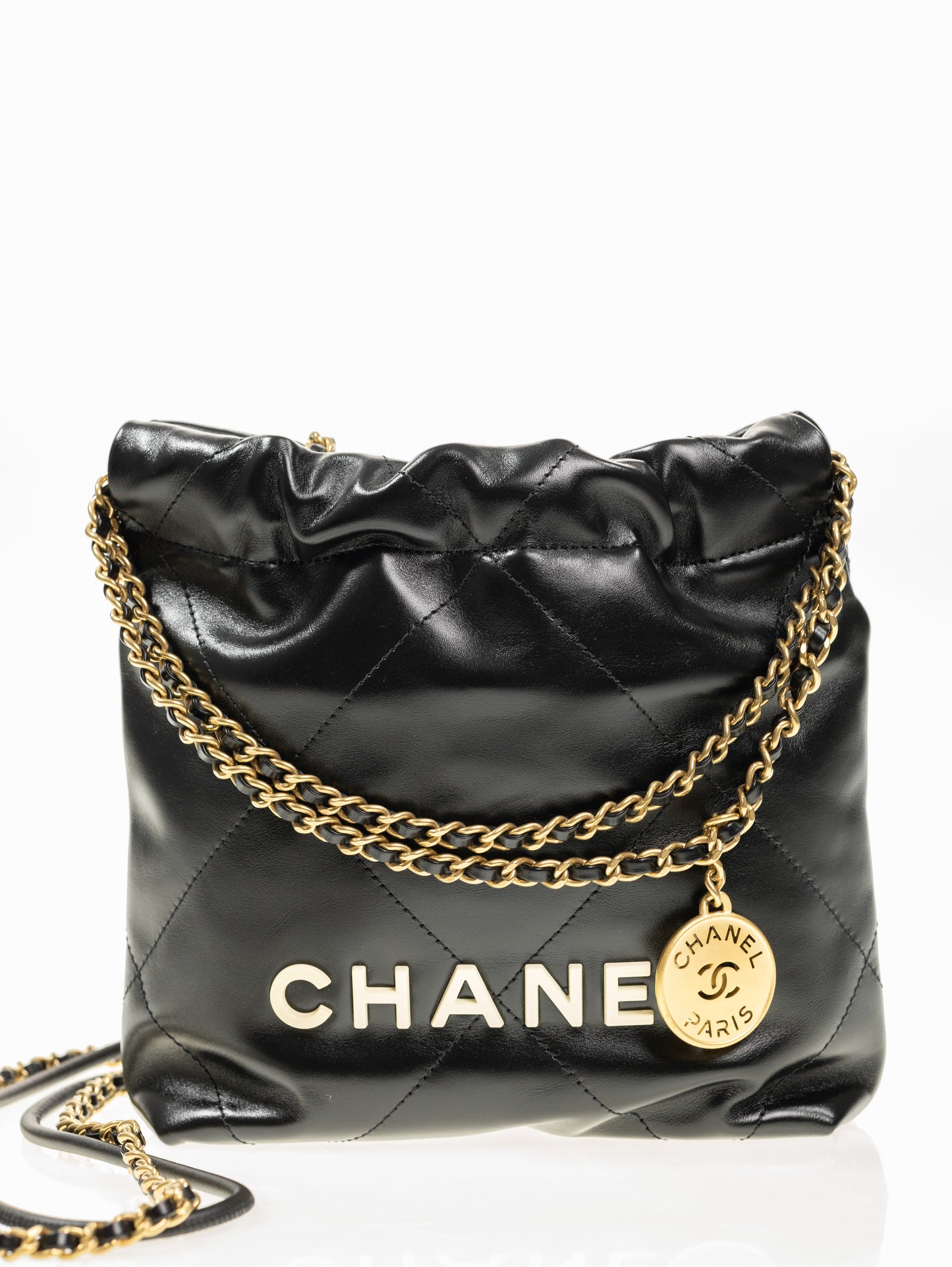 CHANEL 22 Mini Hobo Leder Bag Schwarz / Gold