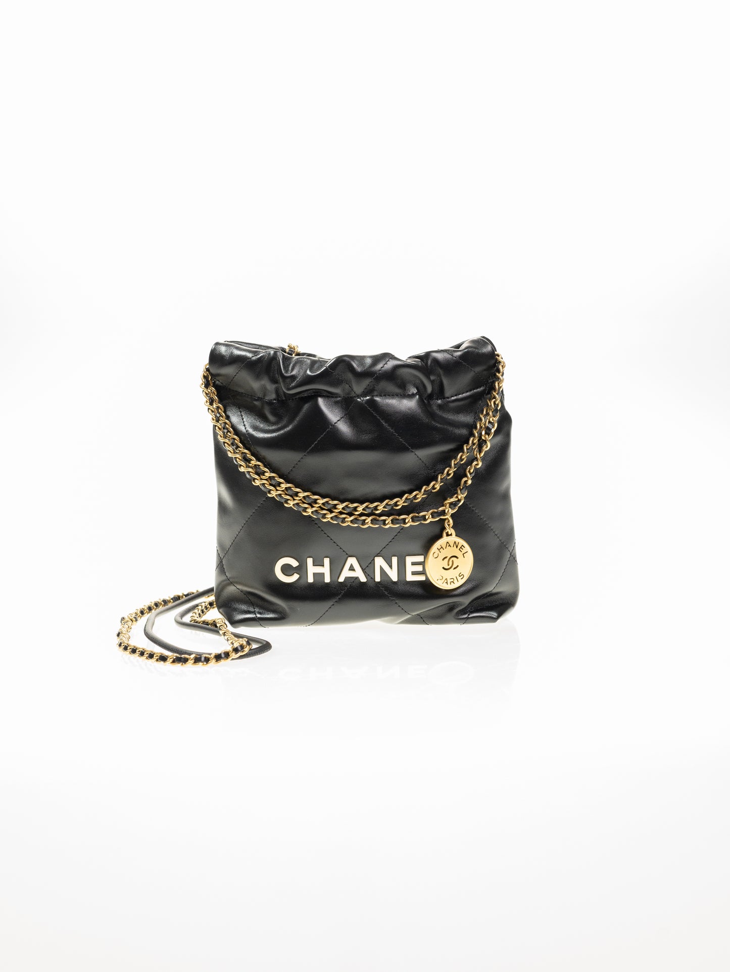 CHANEL 22 Mini Hobo Leder Bag Schwarz / Gold