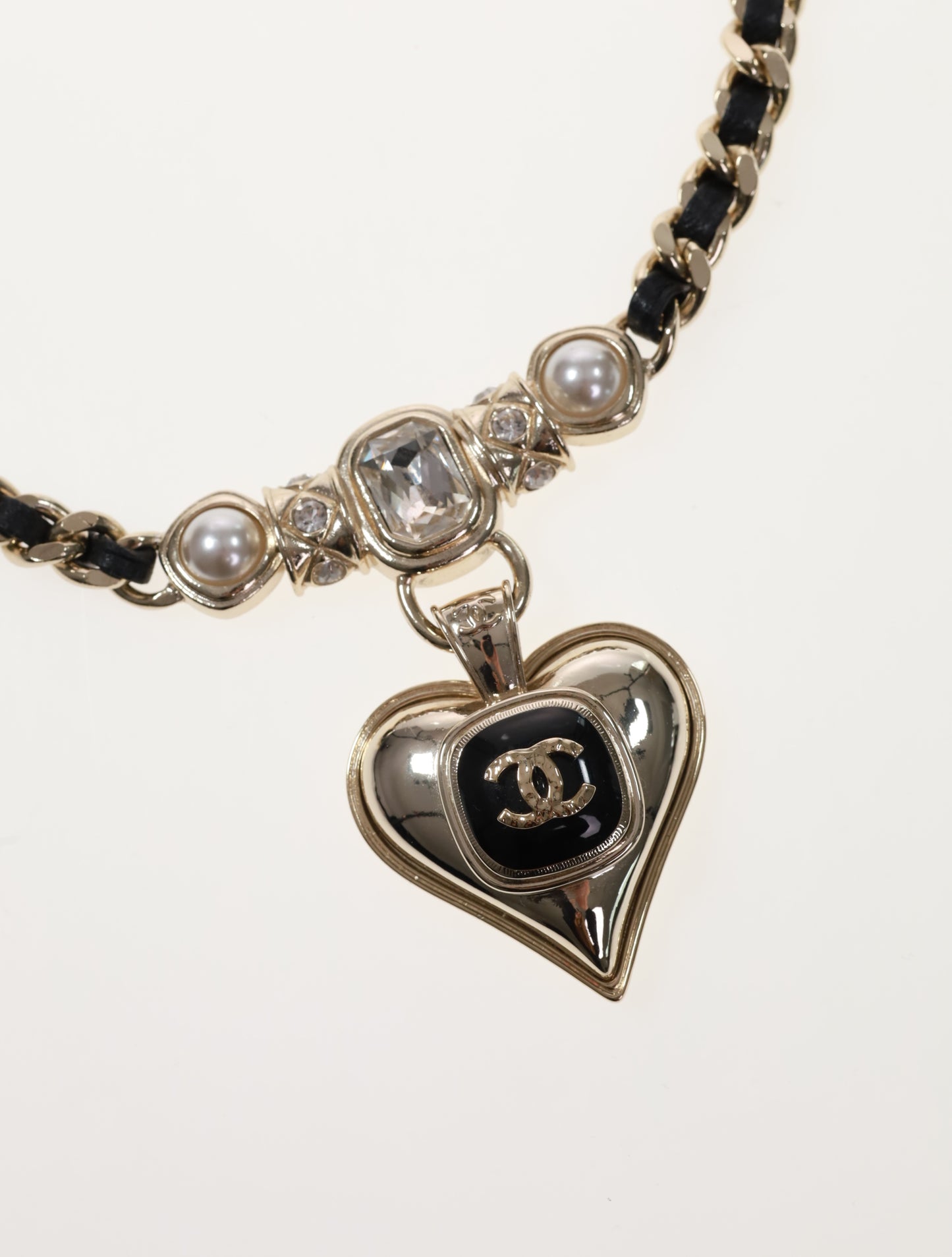 CHANEL Collier Halskette Kette CC Strass Herz Leder