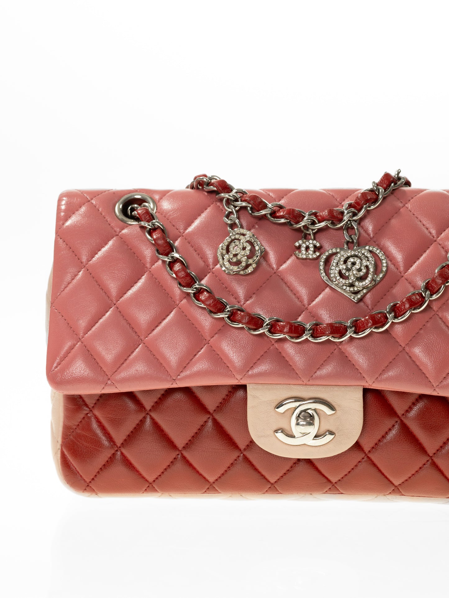 Borsa con patta rosa Timeless media CHANEL in agnello