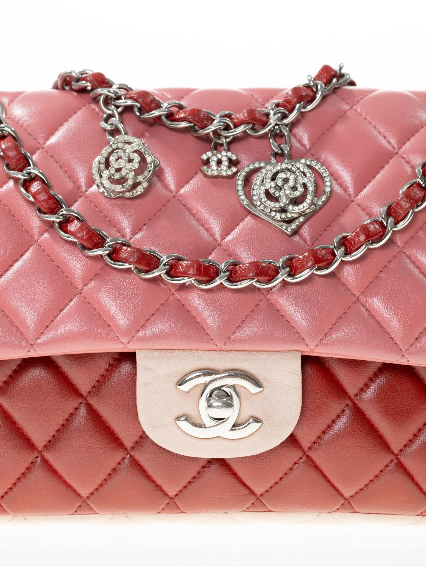 Borsa con patta rosa Timeless media CHANEL in agnello