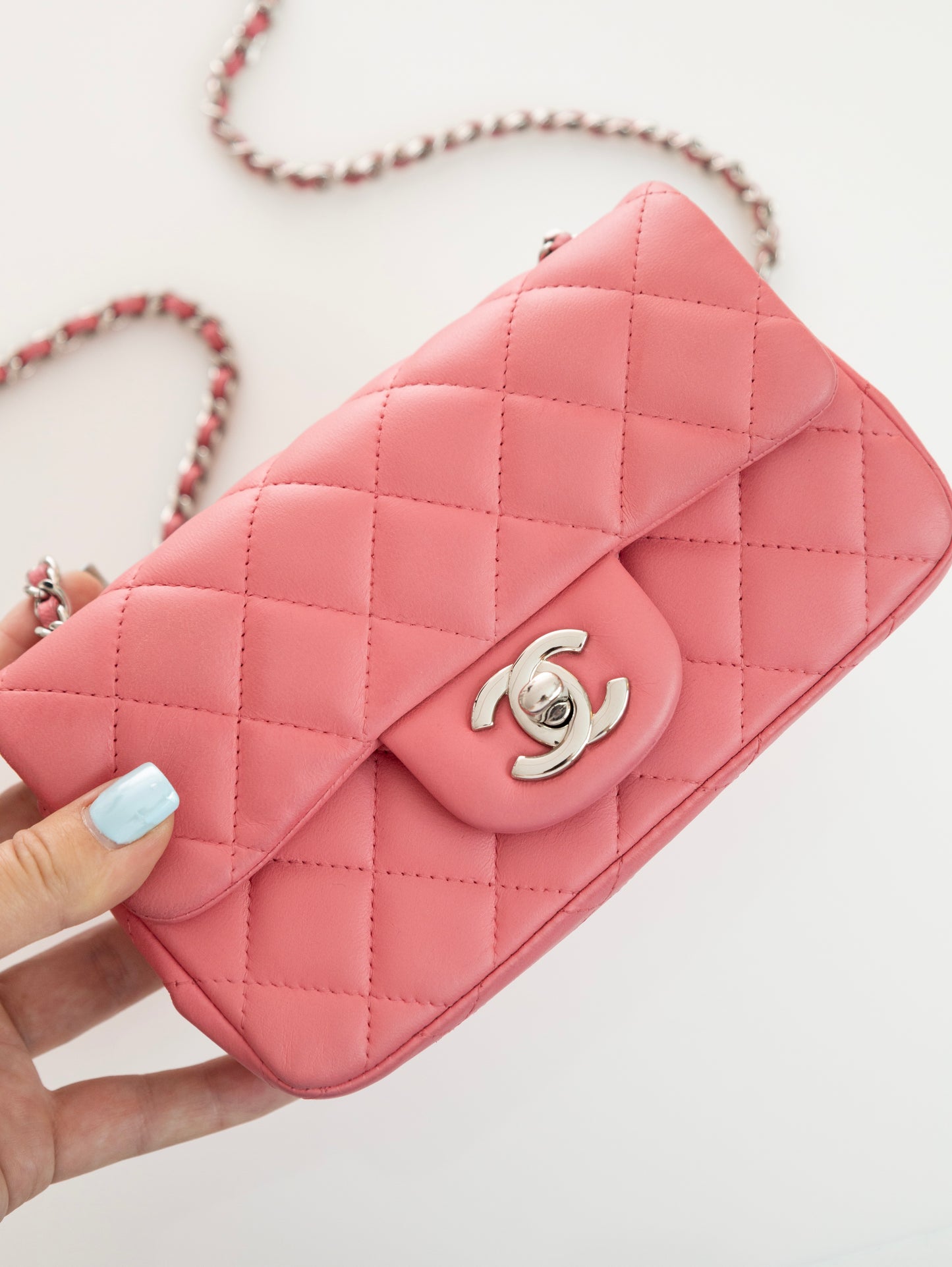 CHANEL Timeless Mini Lambskin Flap crossbody Bag Rosa/Silber