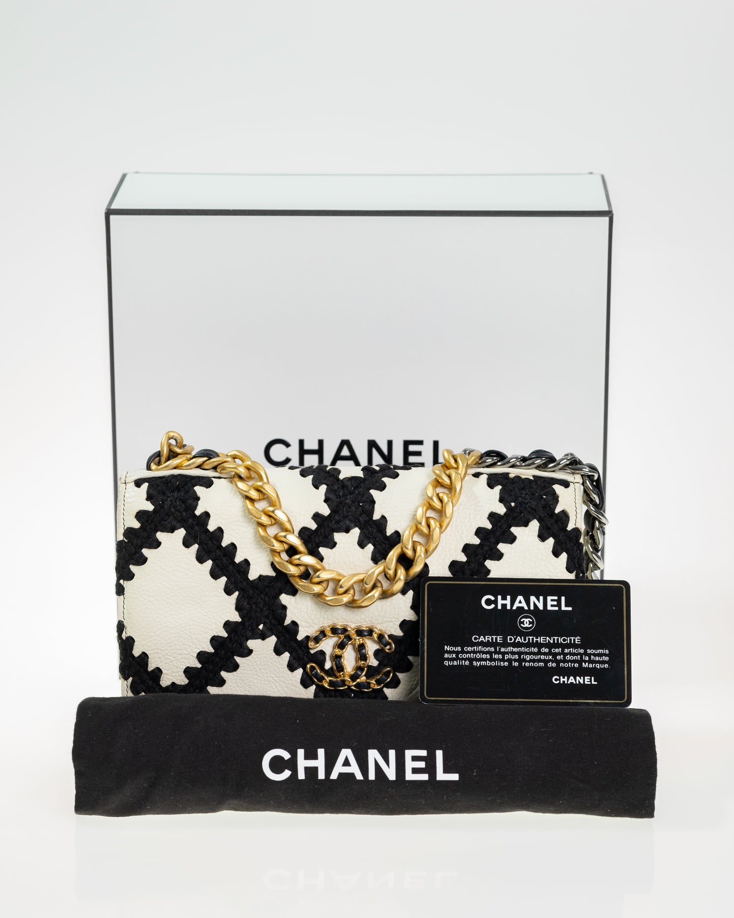 Chanel 19 Woc Leder Weiß Schwarz Gold Wallet on Chain