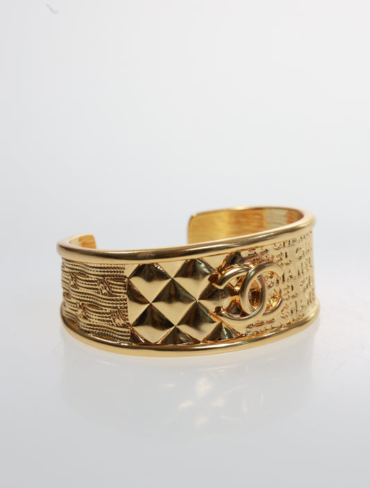 CHANEL bracelet bangle gold with XXL CC