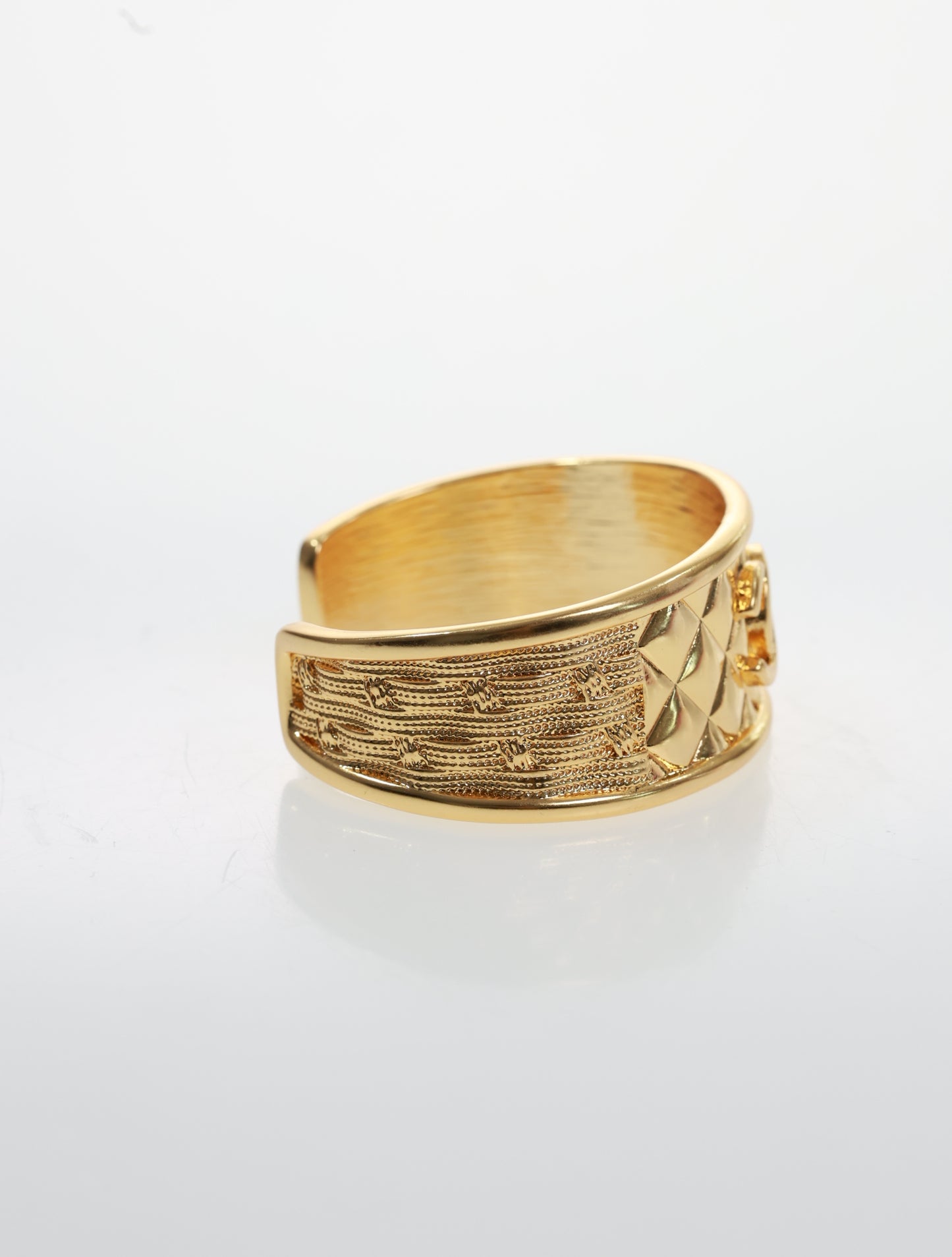 CHANEL bracelet bangle gold with XXL CC