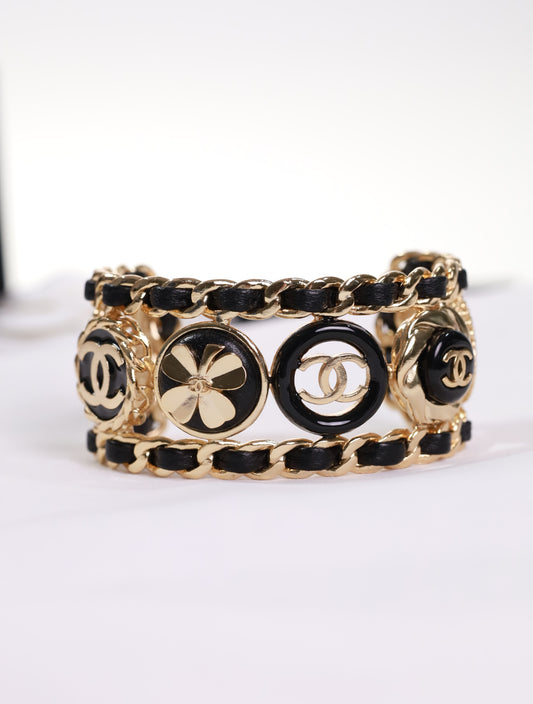 Bracciale CHANEL bangle in oro con XXL CC