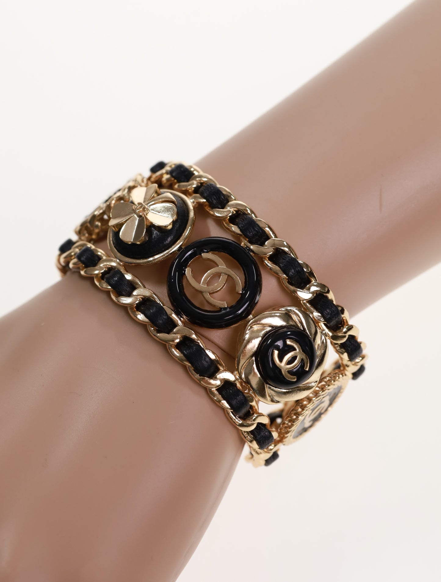 CHANEL bracelet bangle gold with XXL CC