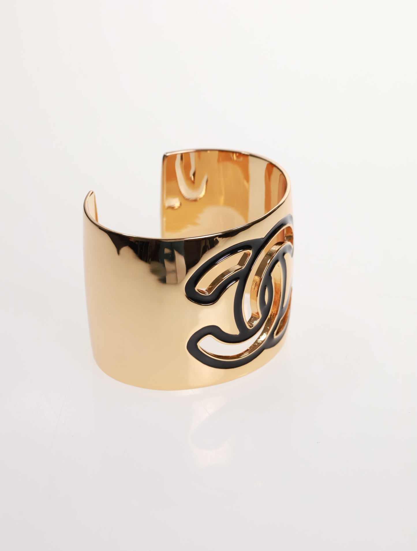 Bracciale CHANEL bangle in oro con XXL CC