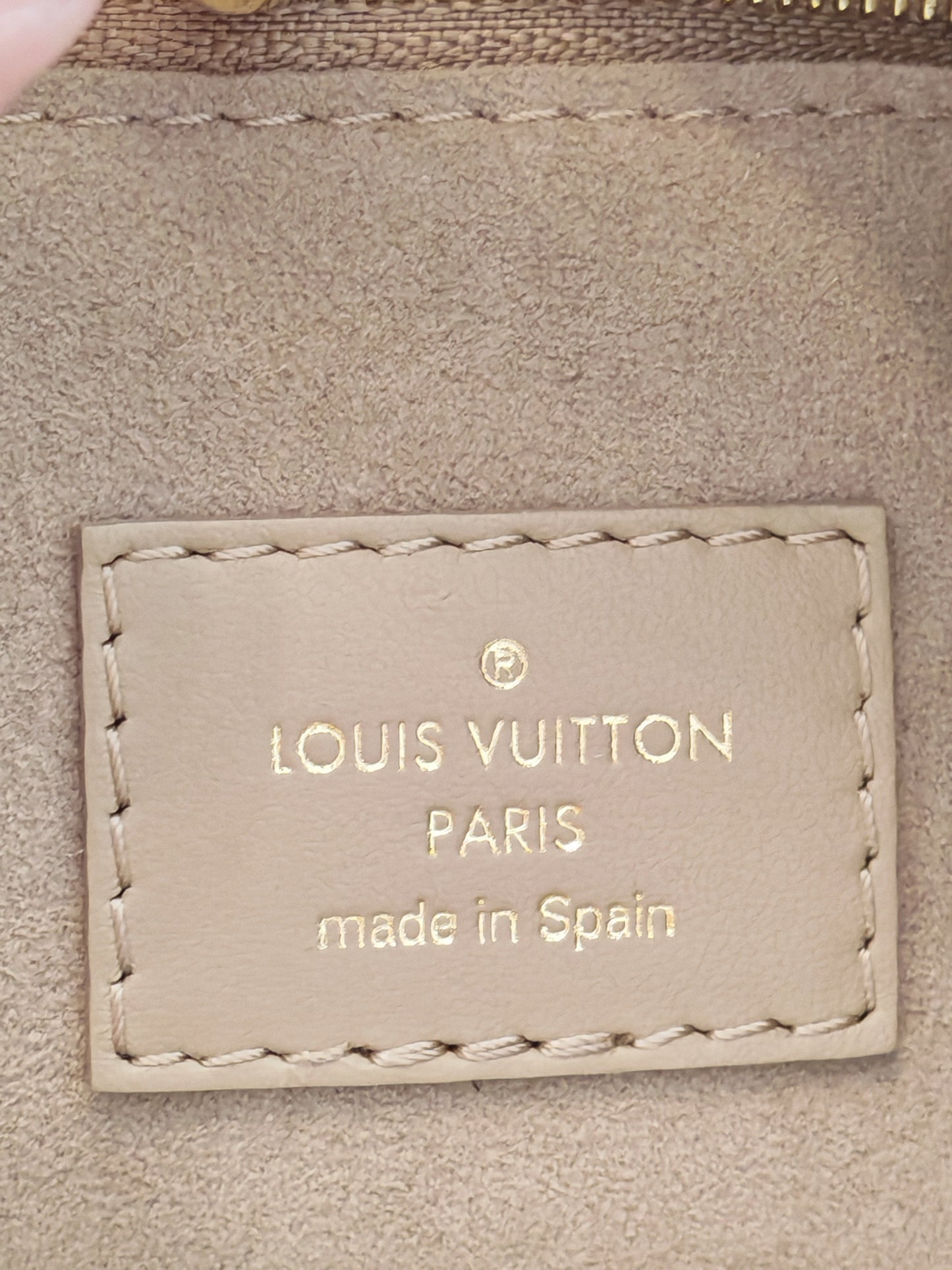 LOUIS VUITTON On My Side PM Shopper Galet M20600