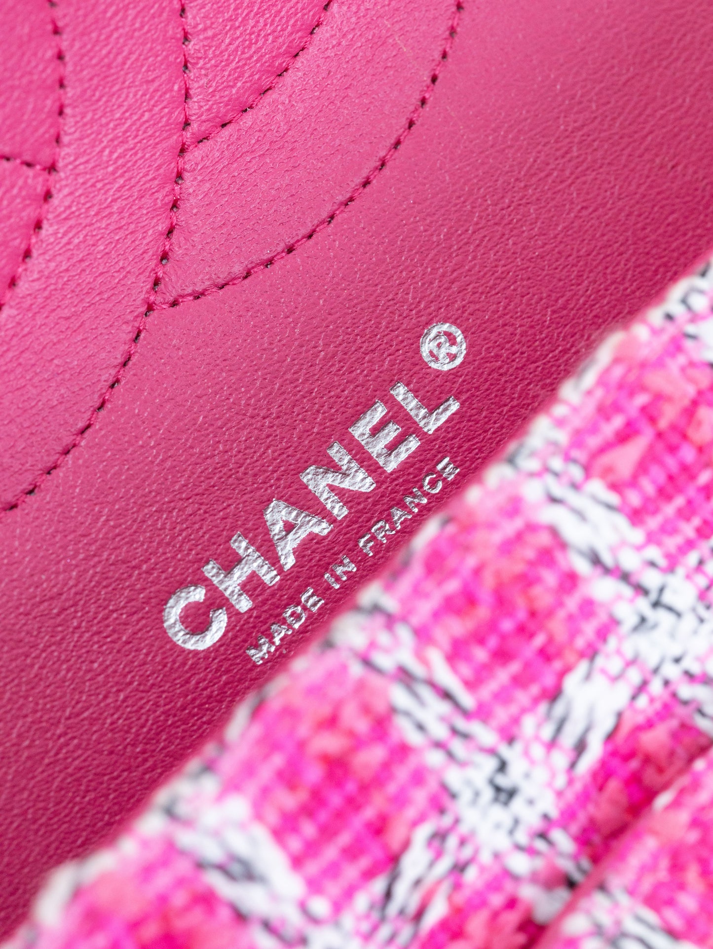 CHANEL Timeless Double Flapbag Tweed Pink Weiß