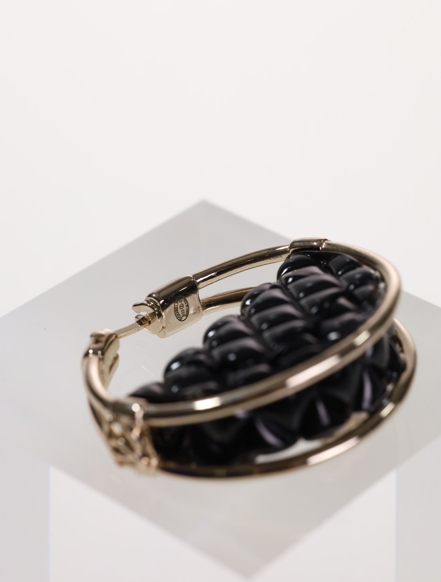 CHANEL Ohrringe Creolen Stecker CC Timeless Lightgold Schwarz