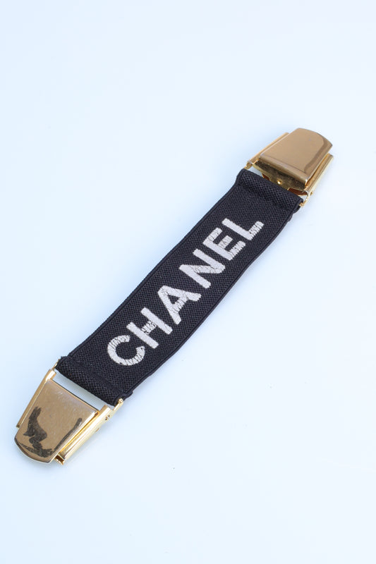 CHANEL Vintage Cup Strumpfhalter Blazercup Ärmelhalter