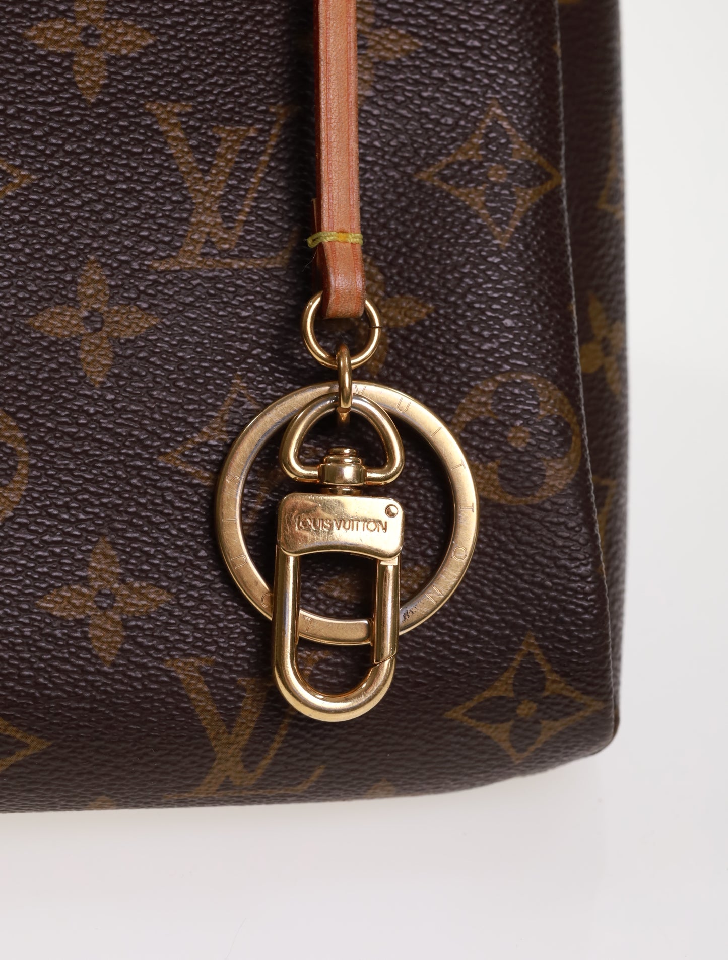 LOUIS VUITTON Artsy MM Monogram Braun