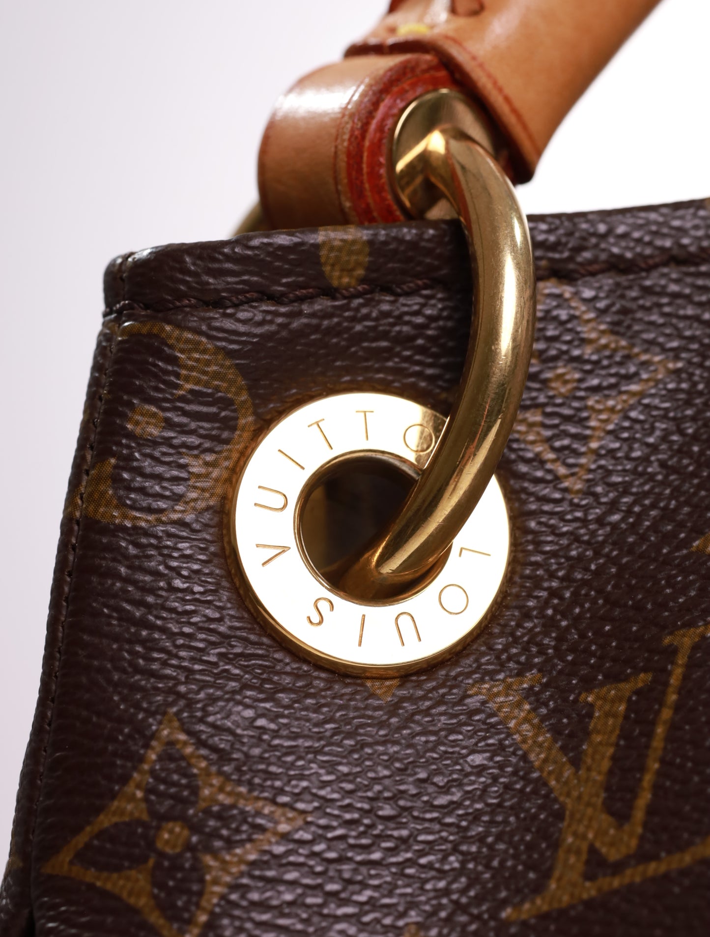 LOUIS VUITTON Artsy MM Monogram Braun