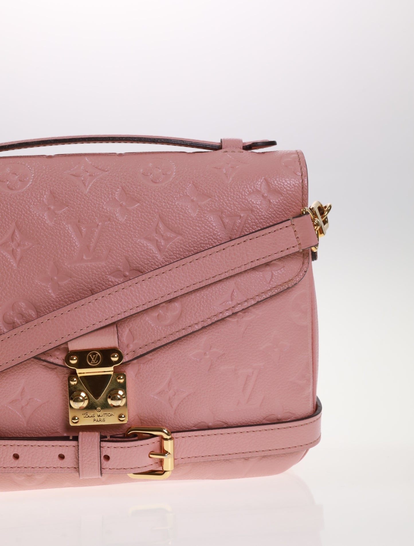 LOUIS VUITTON Pochette Metis Empreinte Rose