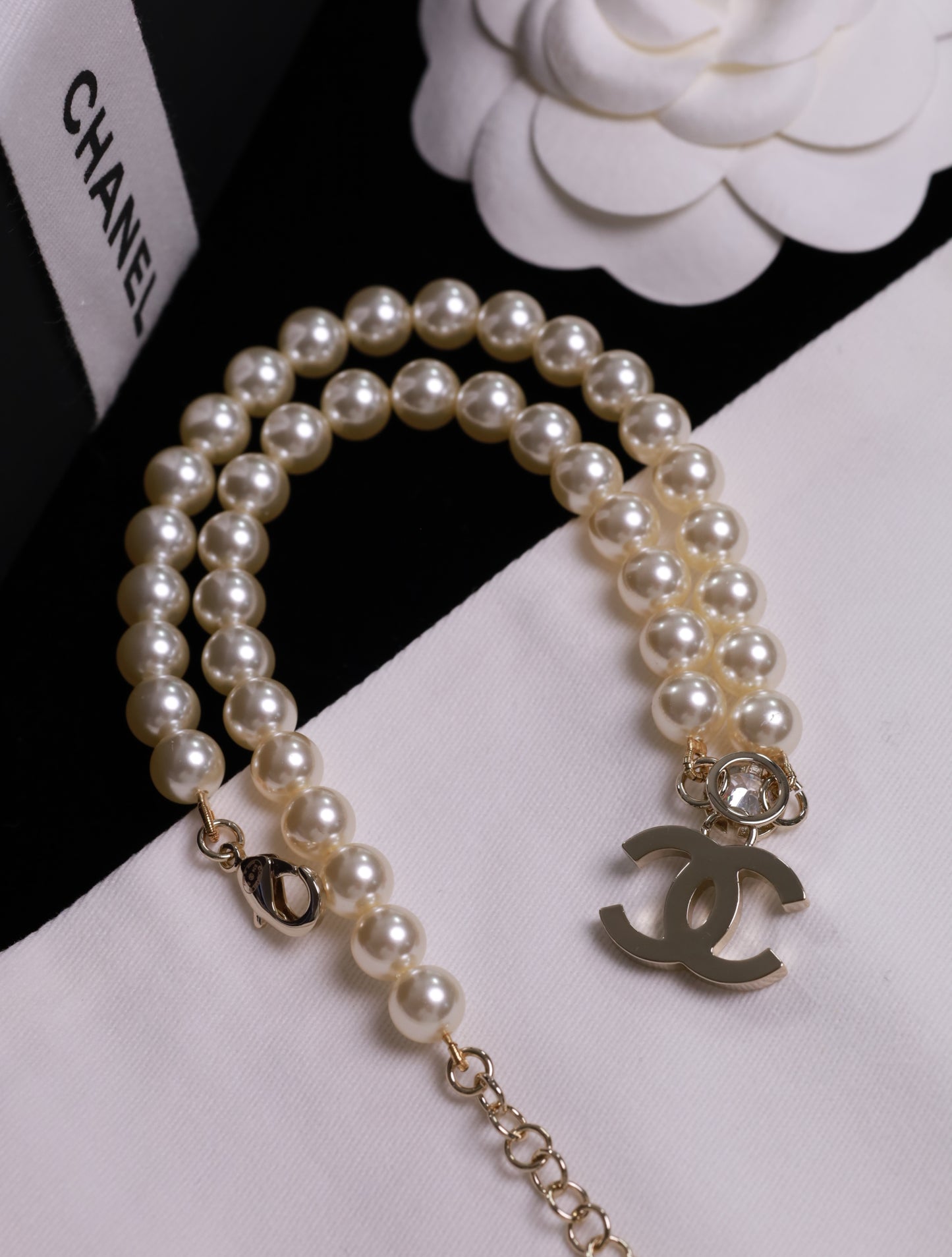 CHANEL Kette CC Halskette herz Strass Collier Perlenkette