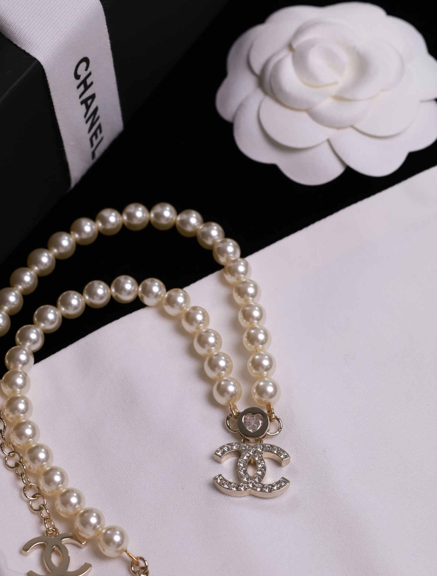 CHANEL Kette CC Halskette herz Strass Collier Perlenkette