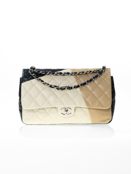 CHANEL Timeless Jumbo Double Flap Bag