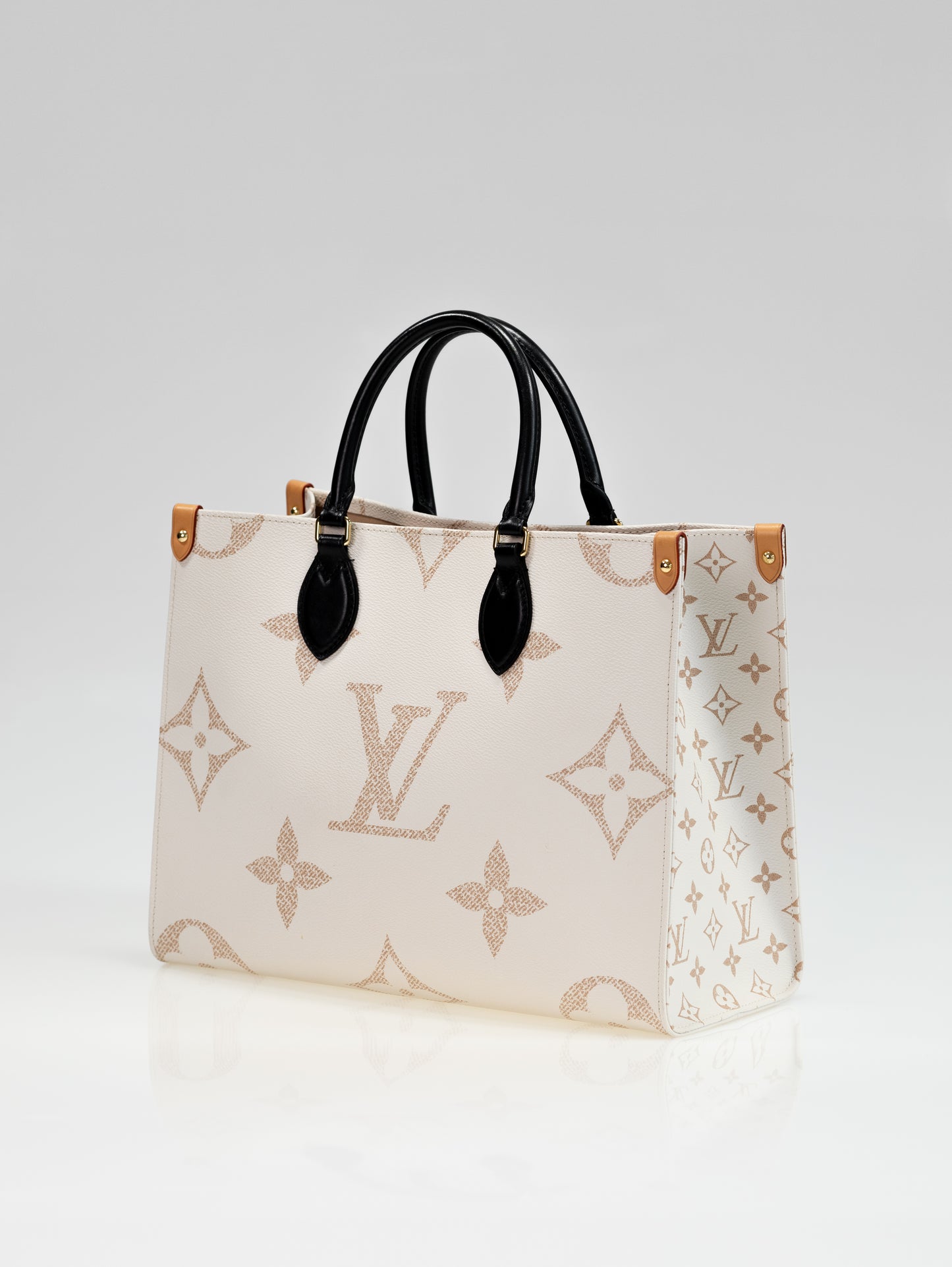 LOUIS VUITTON OnTheGo MM M46912 Autres Toiles Monogram