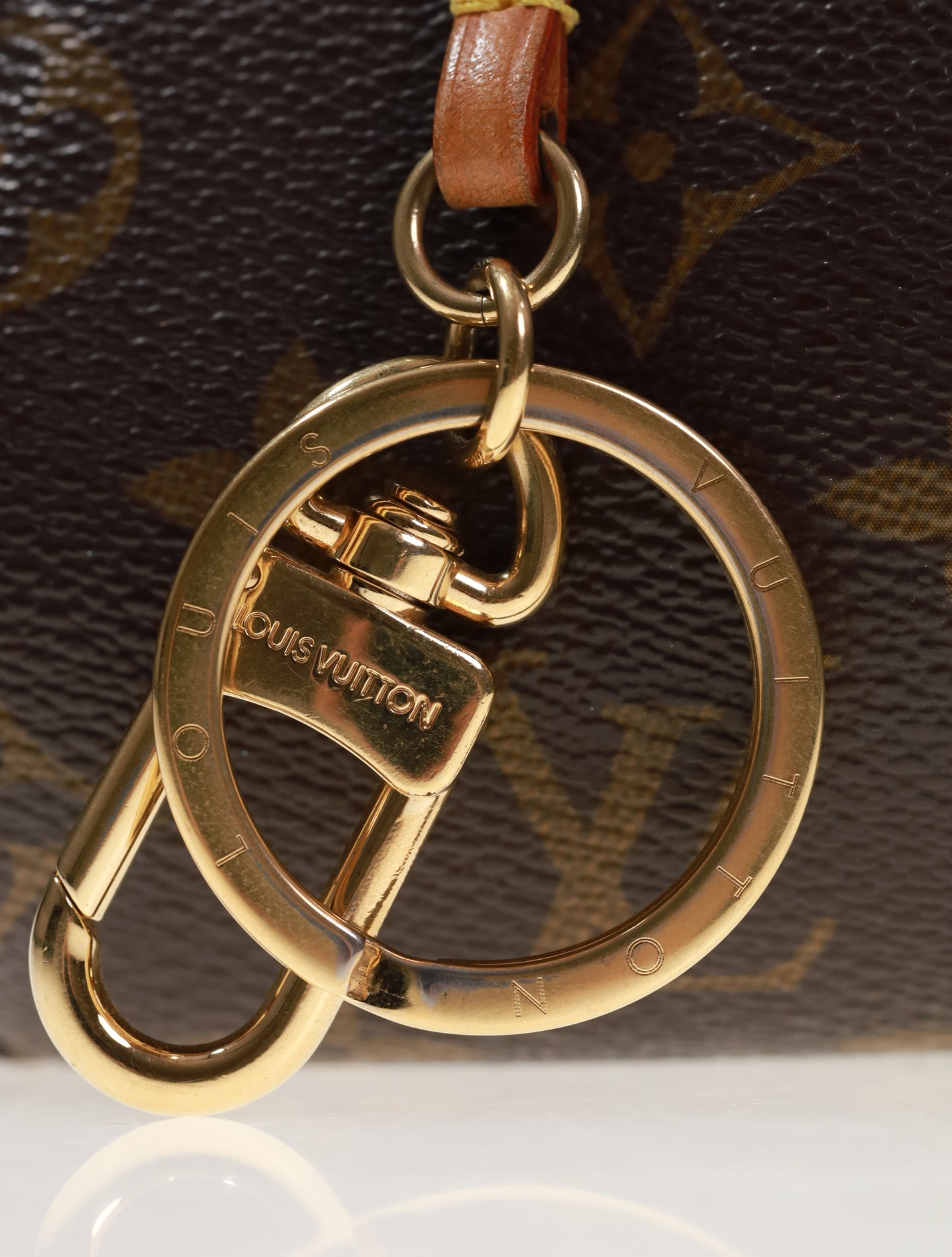 LOUIS VUITTON Artsy MM Monogramma Marrone