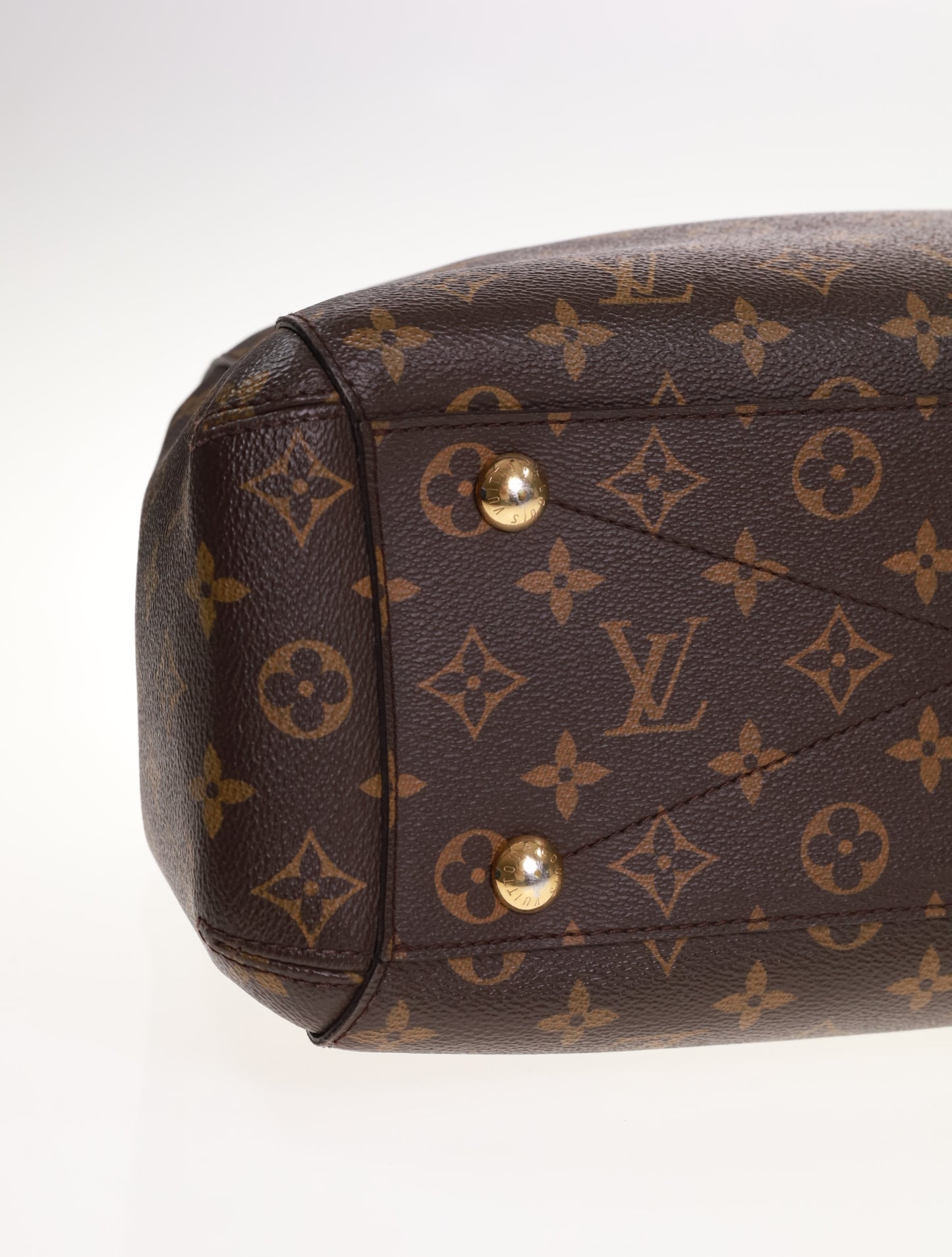 LOUIS VUITTON Montaigne MM Monogram M41056