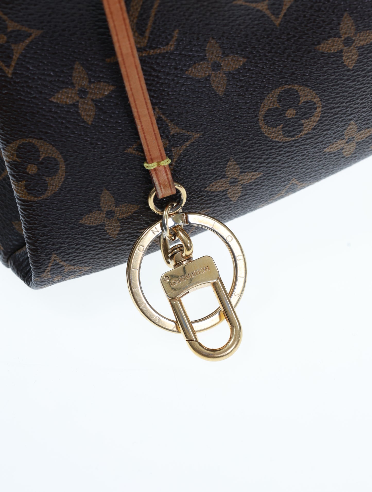 LOUIS VUITTON Artsy Monogram M40249