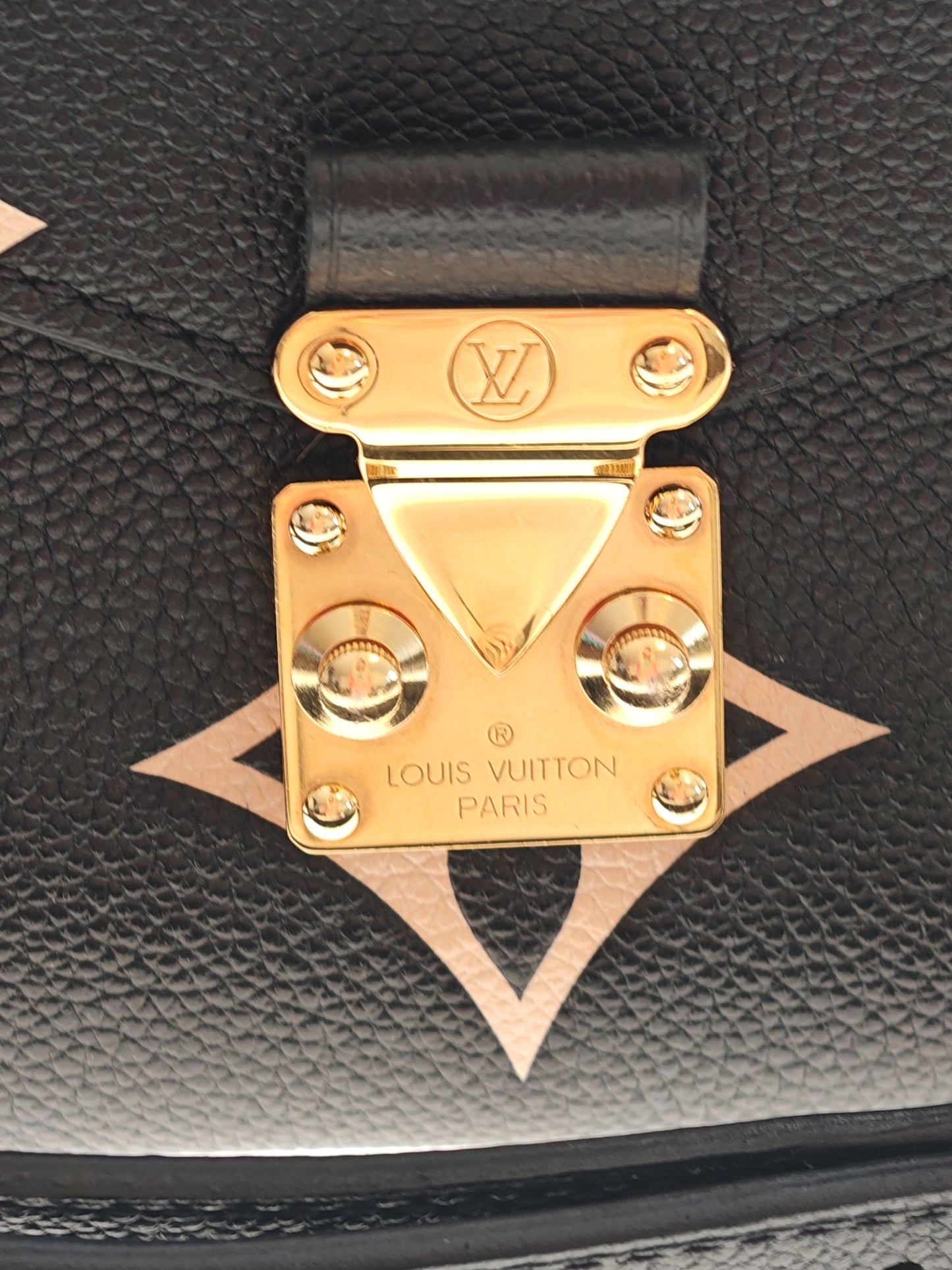 LOUIS VUITTON Pochette Metis Empreinte Bicolor Leder M45773 FULLSET